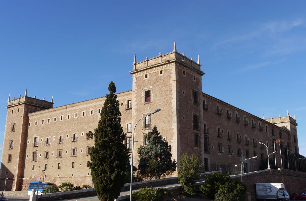 Real_Monasterio_de_Santa_María_de_El_Puig.JPG